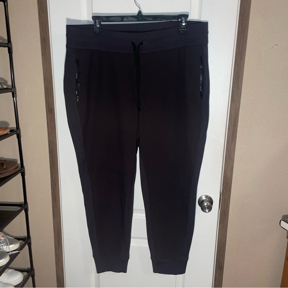 Athleta 2022 Headlands Hybrid Trek Jogger size 22 Black high rise